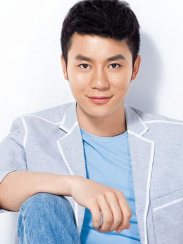  跑男李晨发型阳光大气尽显迷人风采
