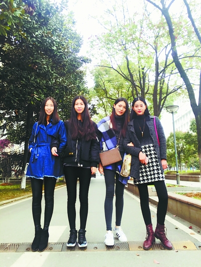 模特班四名“长腿美女学霸”同时高分考上研究生