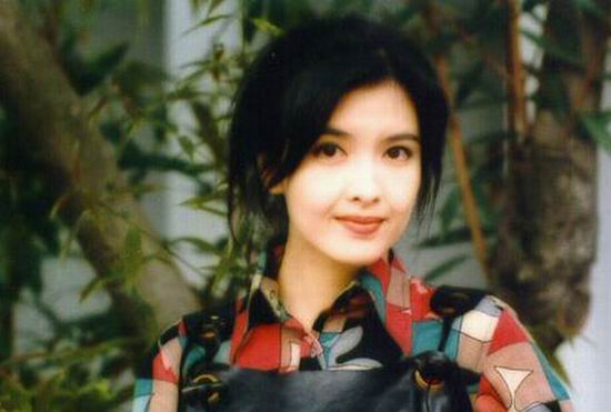 美女明星的少女时代 今昔对比照让人感慨
