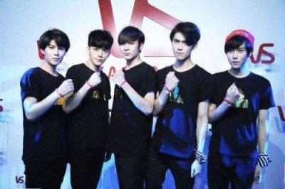 《偶像练习生》群星打call，热度爆棚