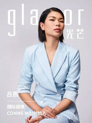她是长相最有争议的超模，但她的衣服却美的毫无争议！