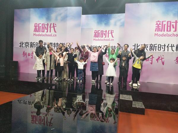 孩子学习少儿模特提升孩子们的胆识与魄力！